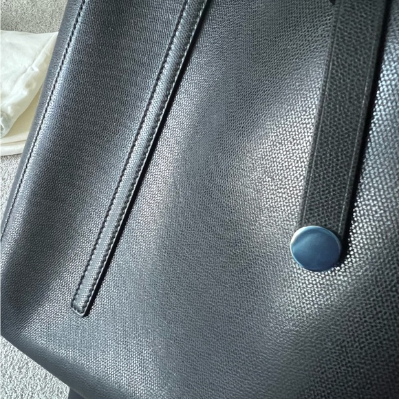 Tiffany Tote- never used excellent condition - Picture 3 of 9